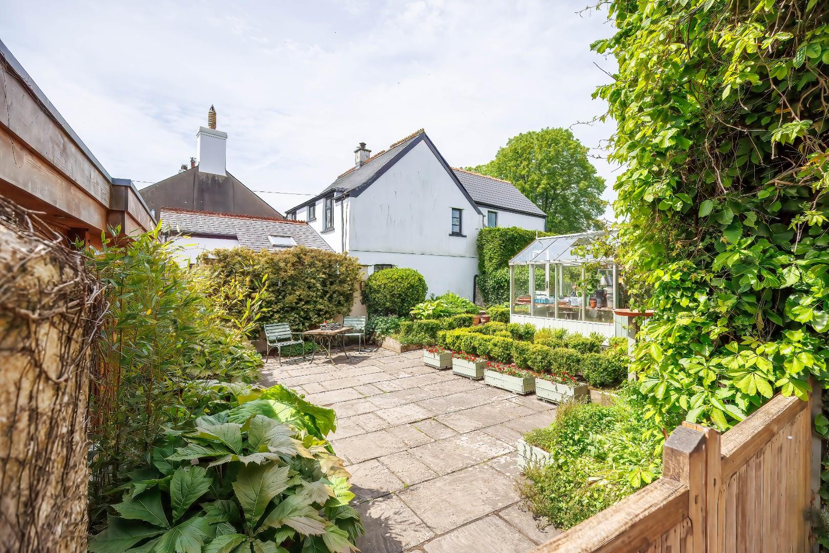 Llanquian Road, Aberthin, Nr Cowbridge, Vale of Glamorgan,  CF71 7HE